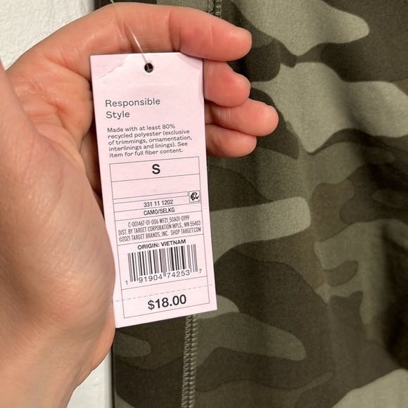 Wild fable camo high rise leggings size Small - Picture 3 of 5